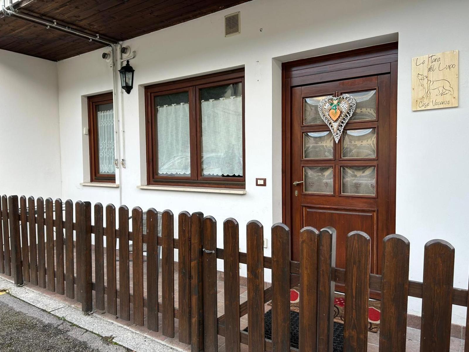 La Tana Del Lupo Apartamento Camporosso  Exterior foto
